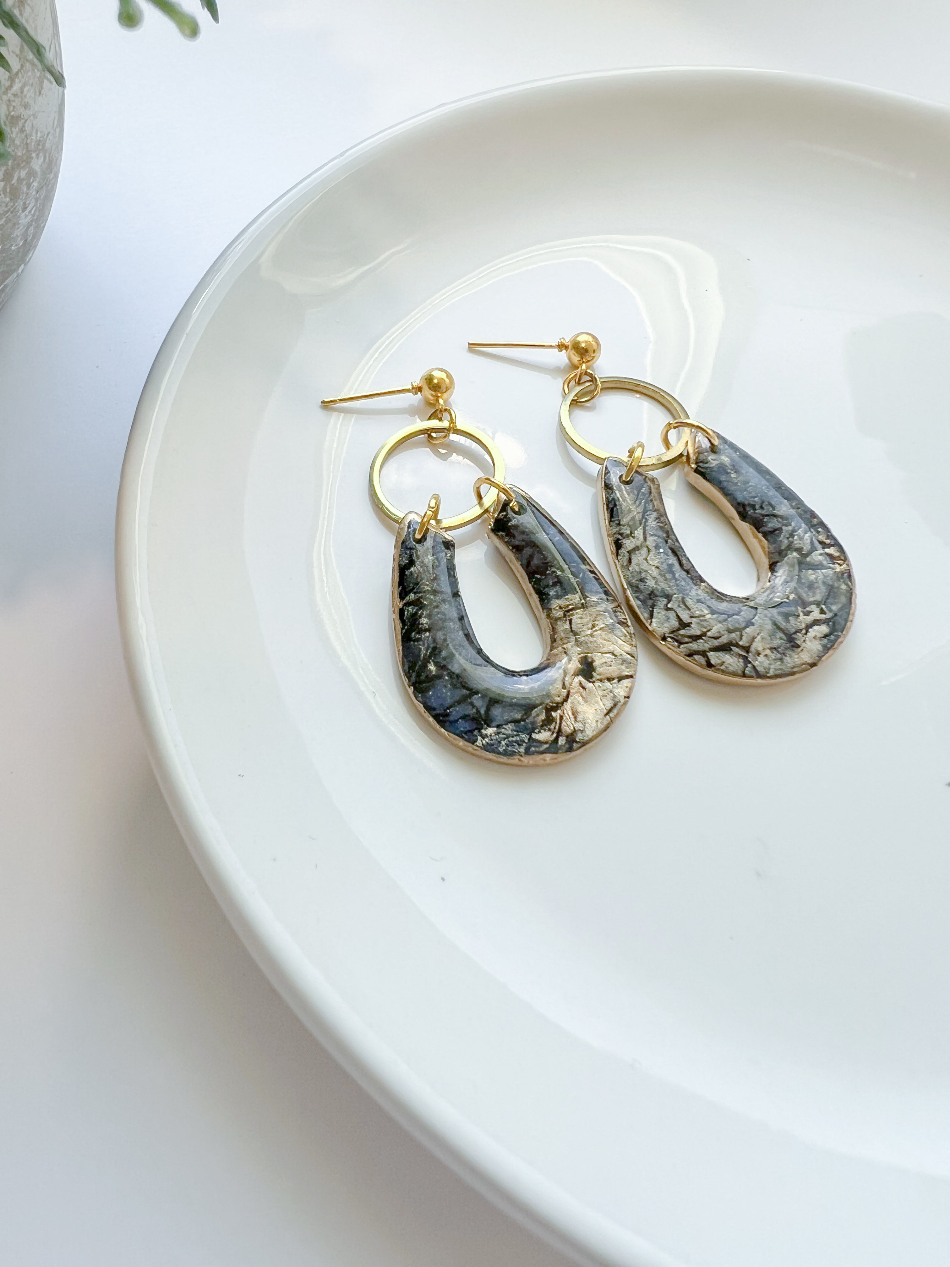 Cracked Stone Collection -  Brass Drop