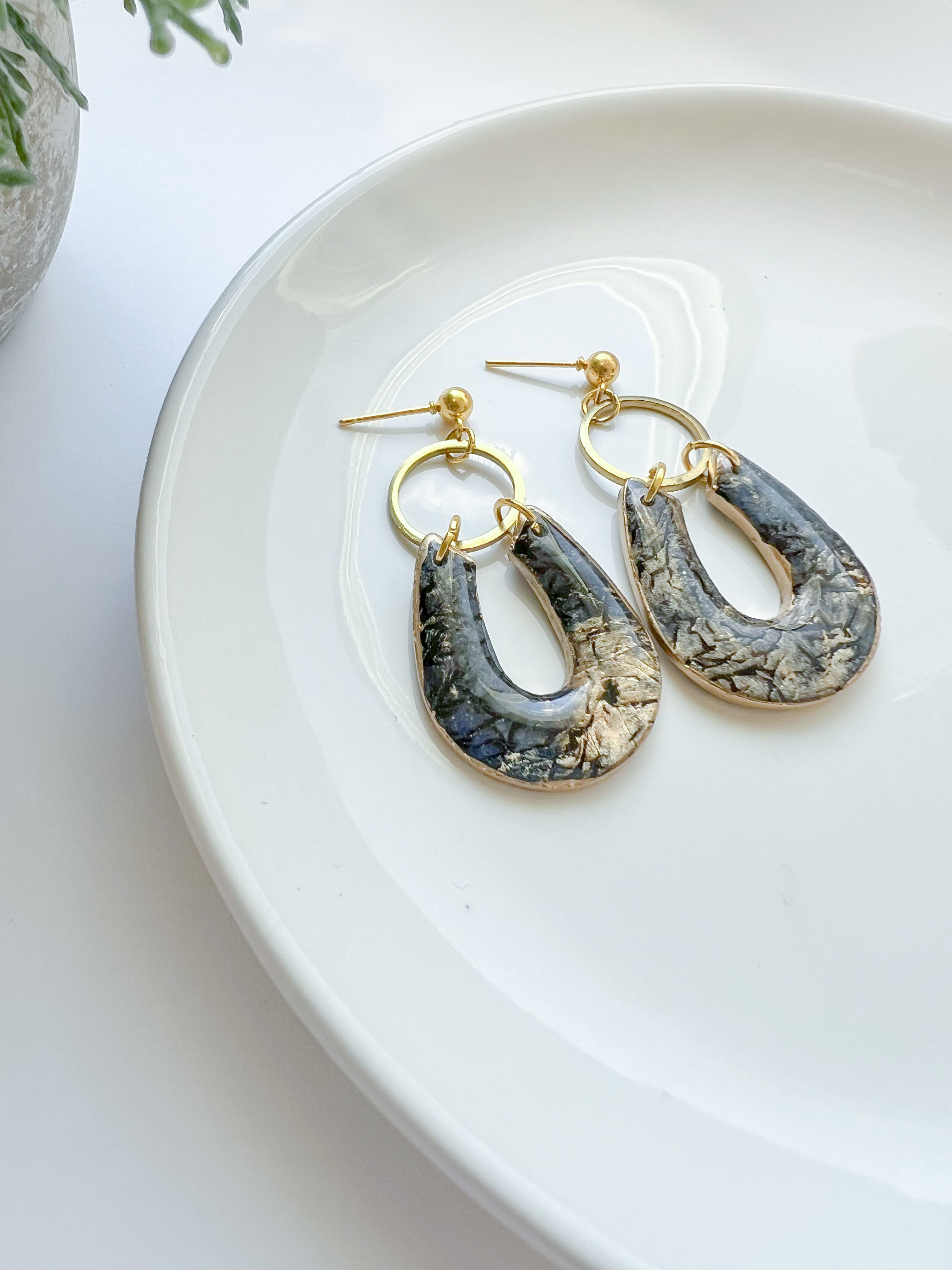 Cracked Stone Collection -  Brass Drop