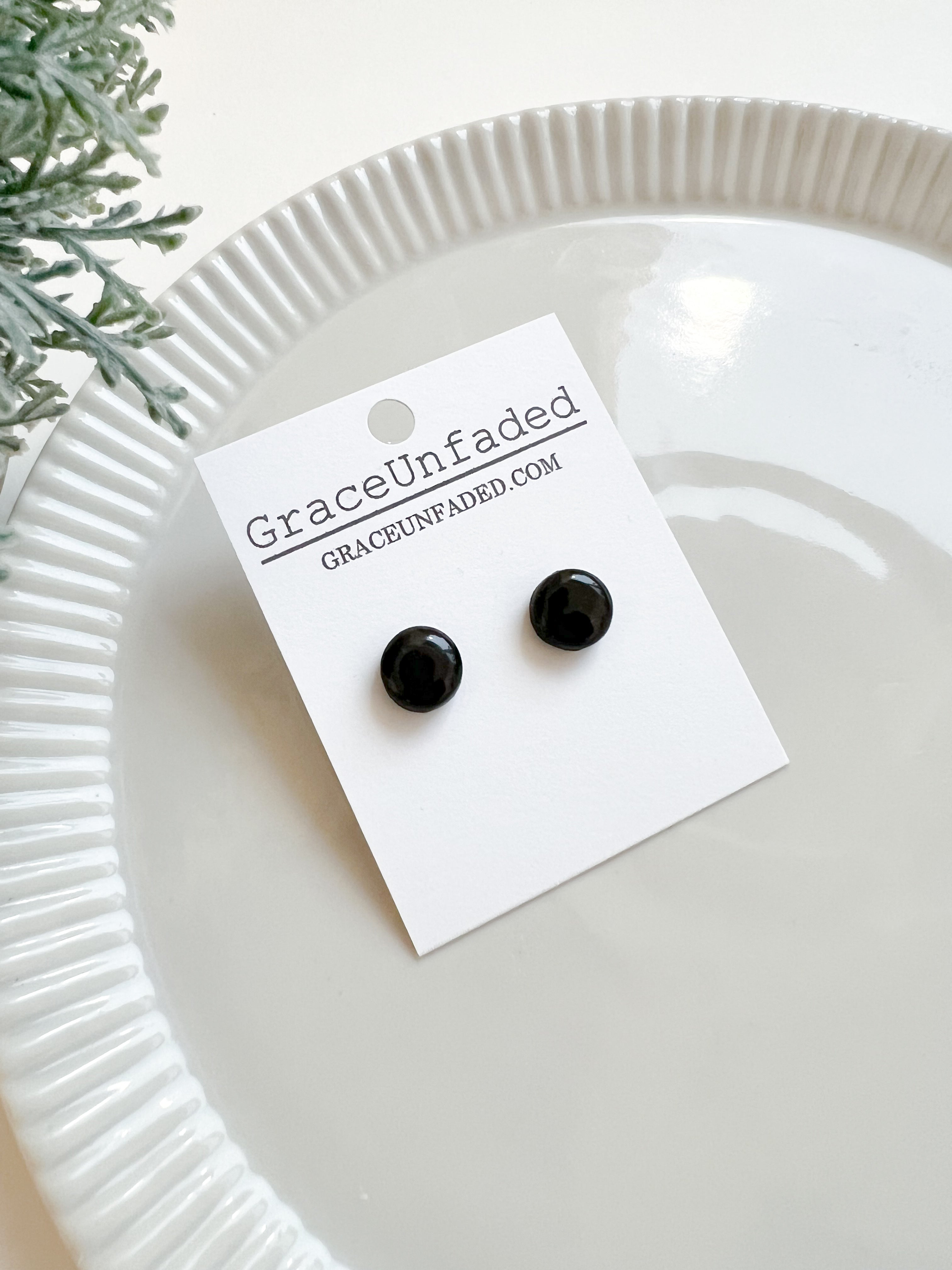 Black Resin 10MM Stud
