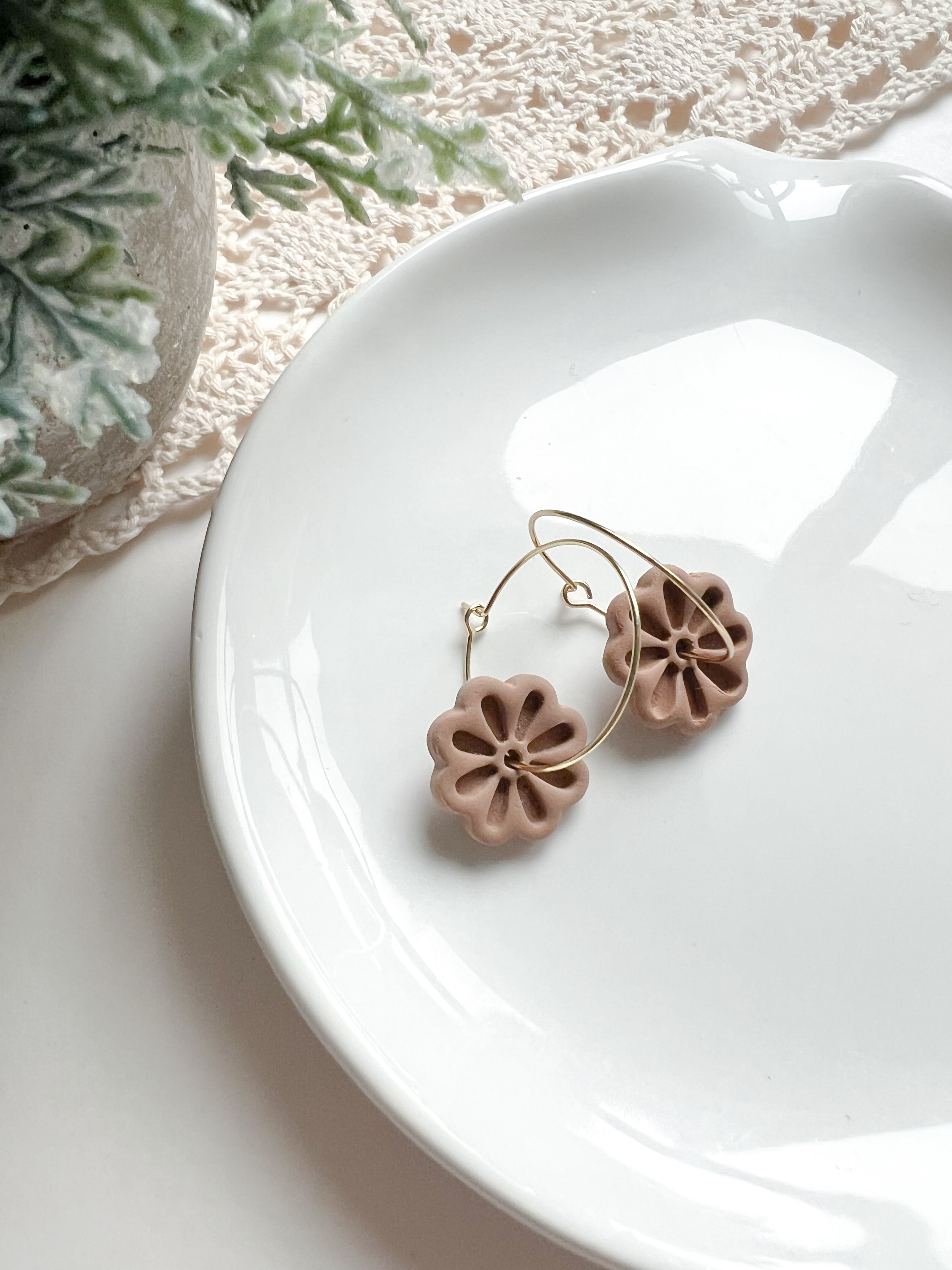 Flower Hoop (Multiple Colors)