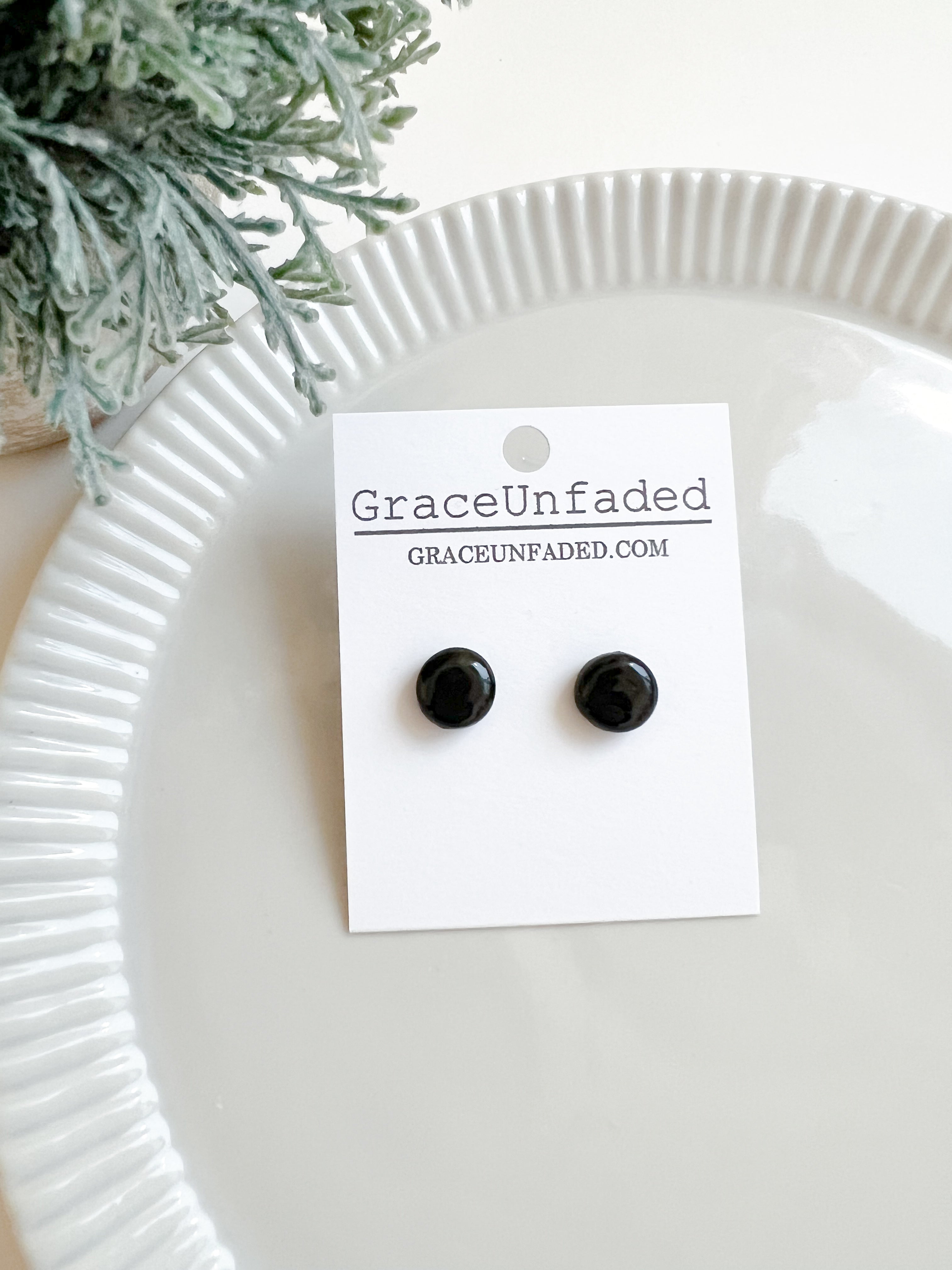 Black Resin 10MM Stud