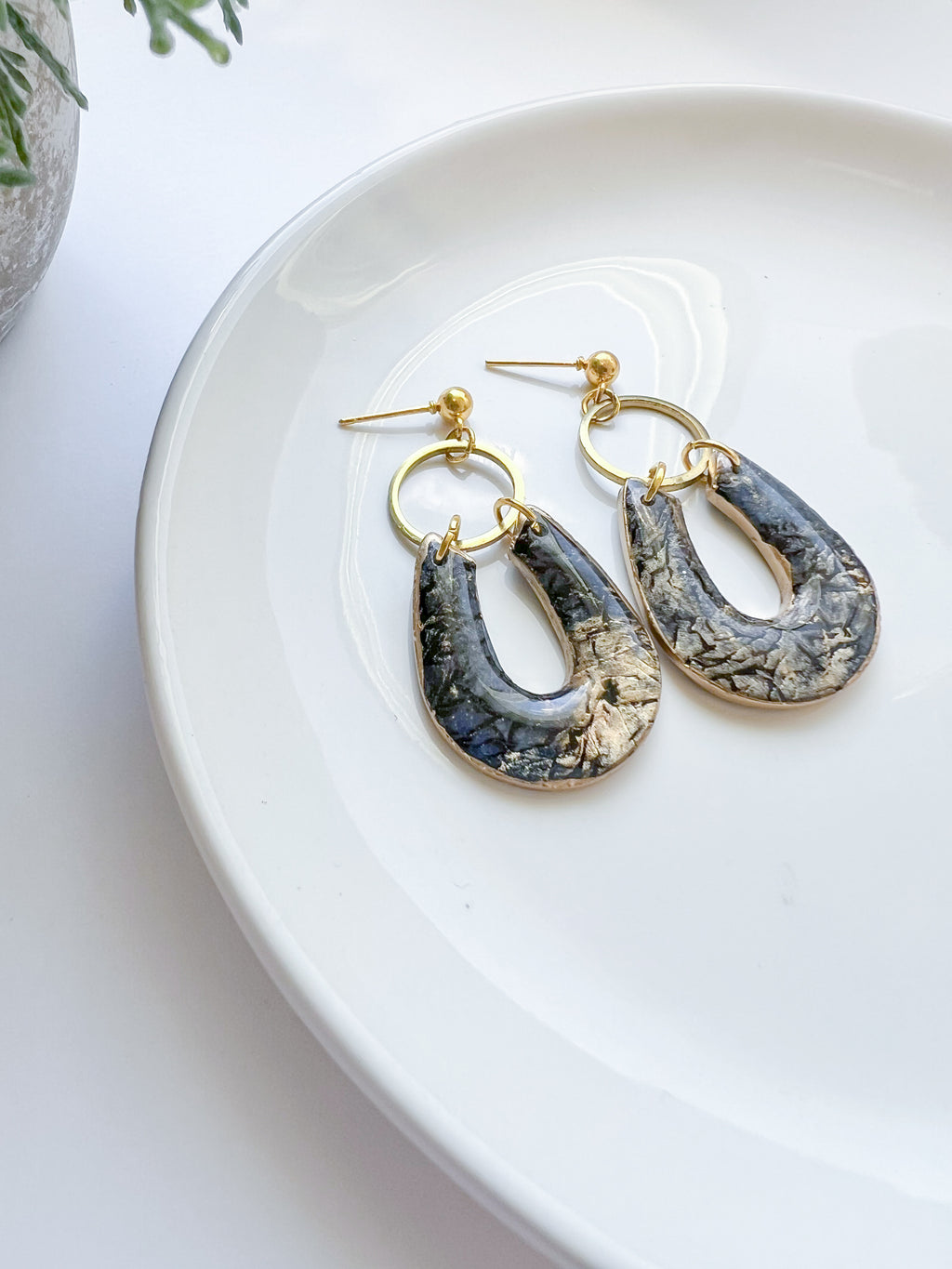 Cracked Stone Collection -  Brass Drop