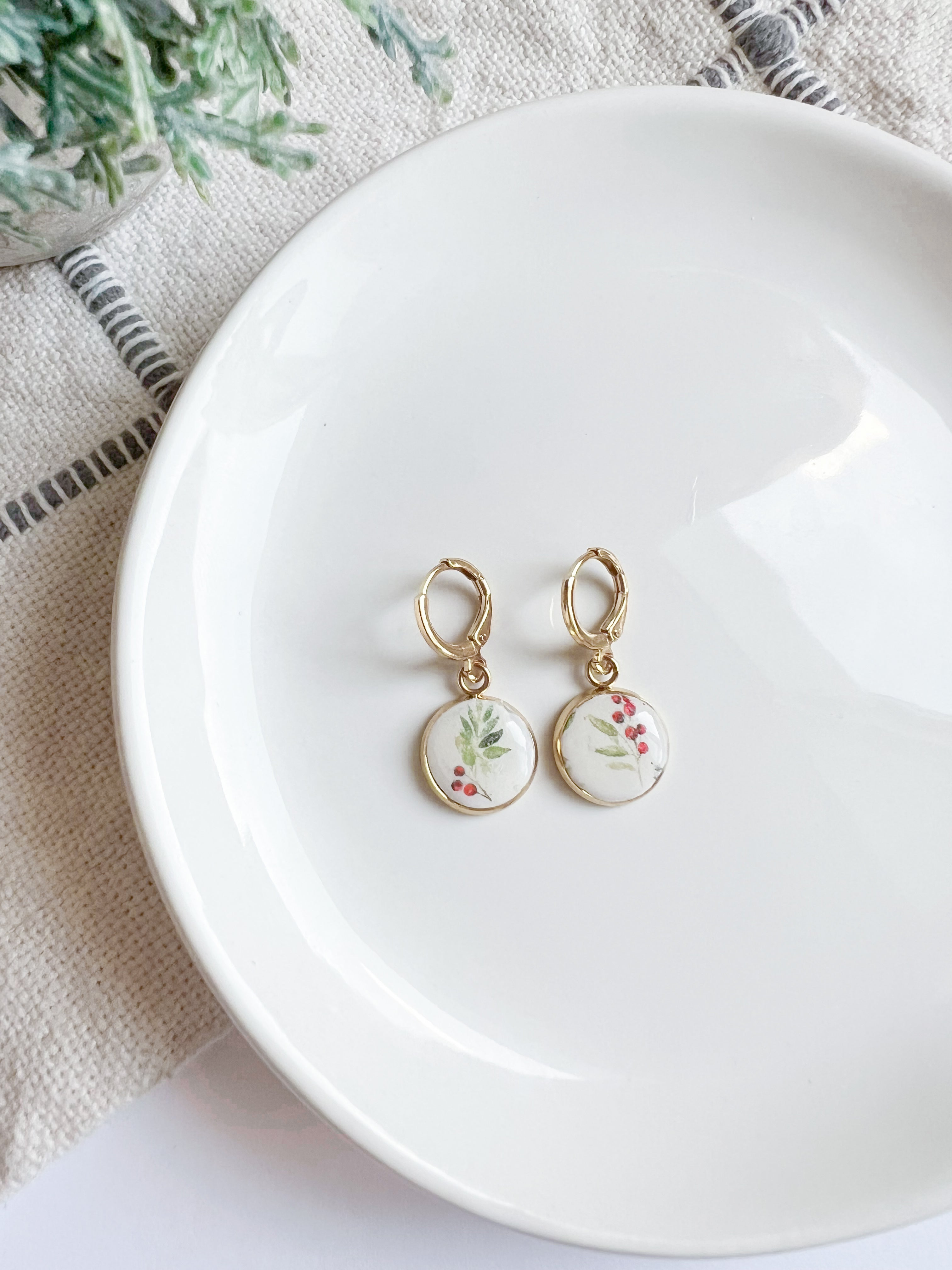 Simple Poinsettia Drop