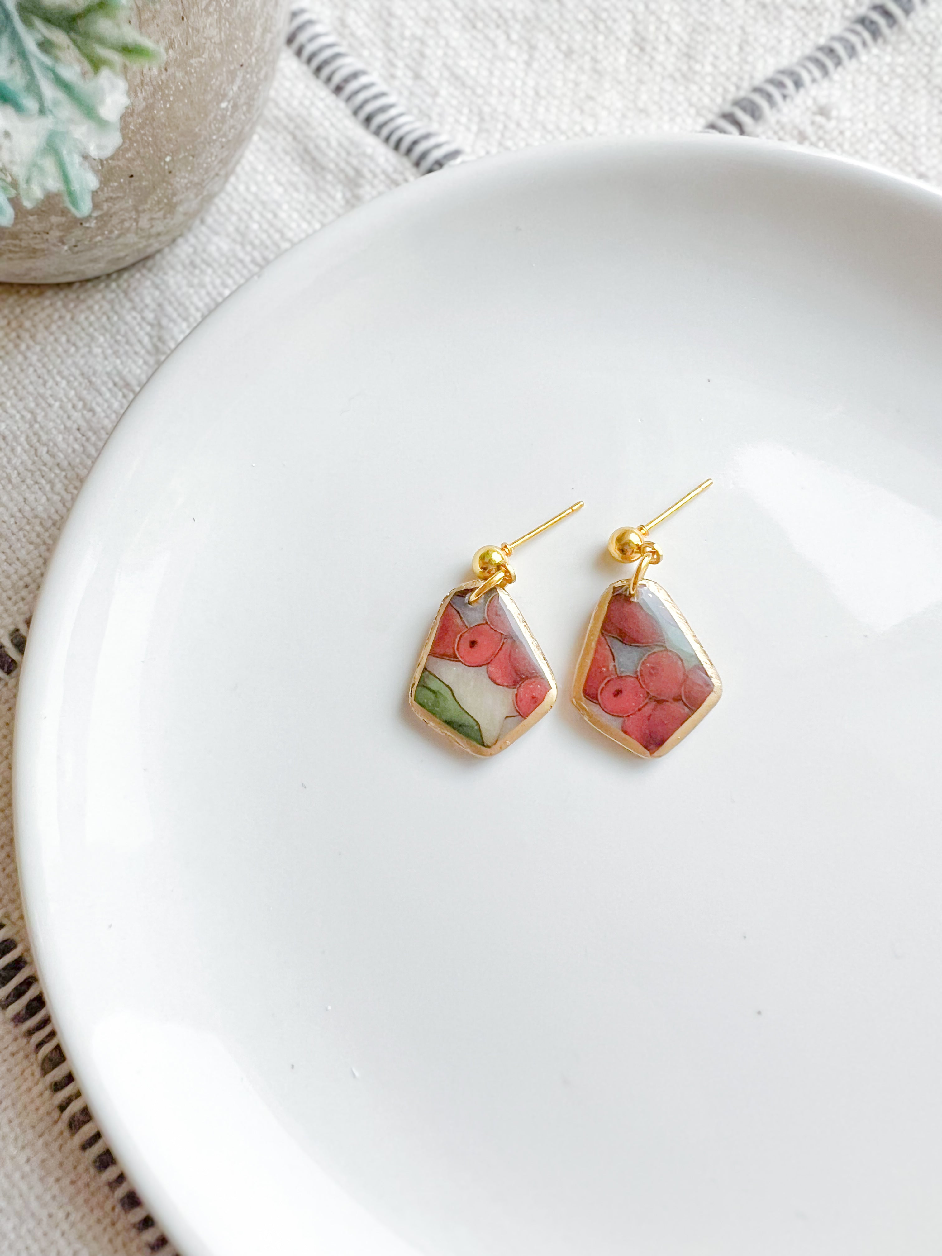 Stained Glass Poinsettia Drop