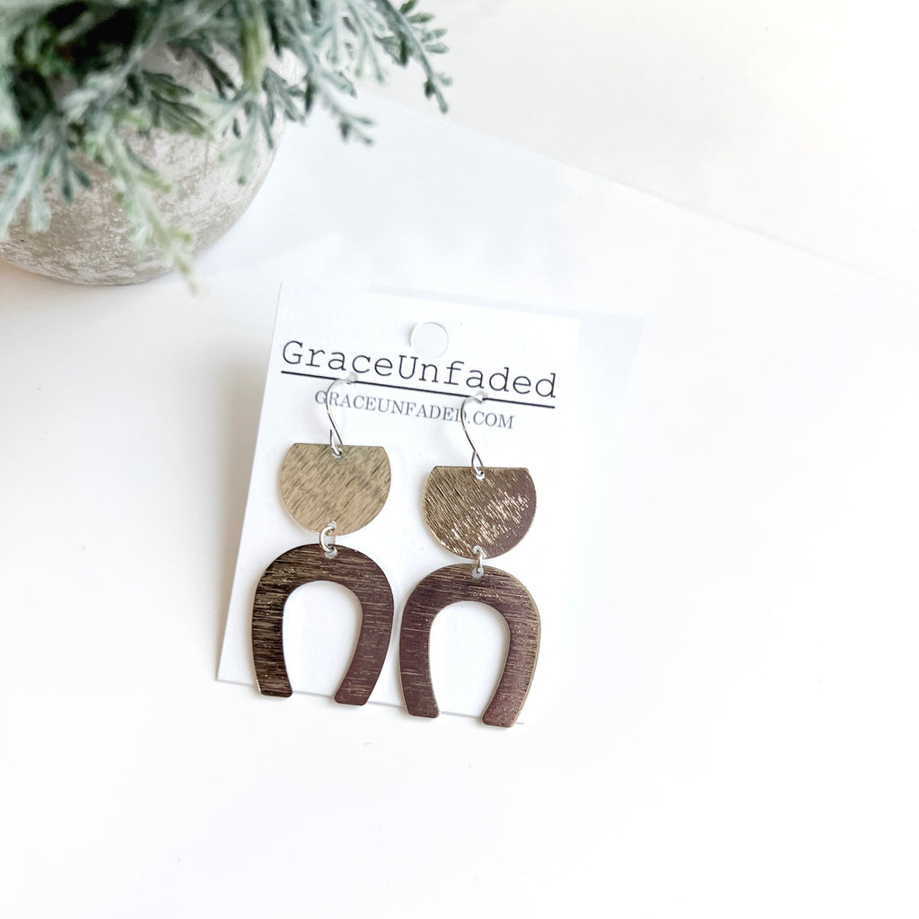 Silver Horseshoe Drop