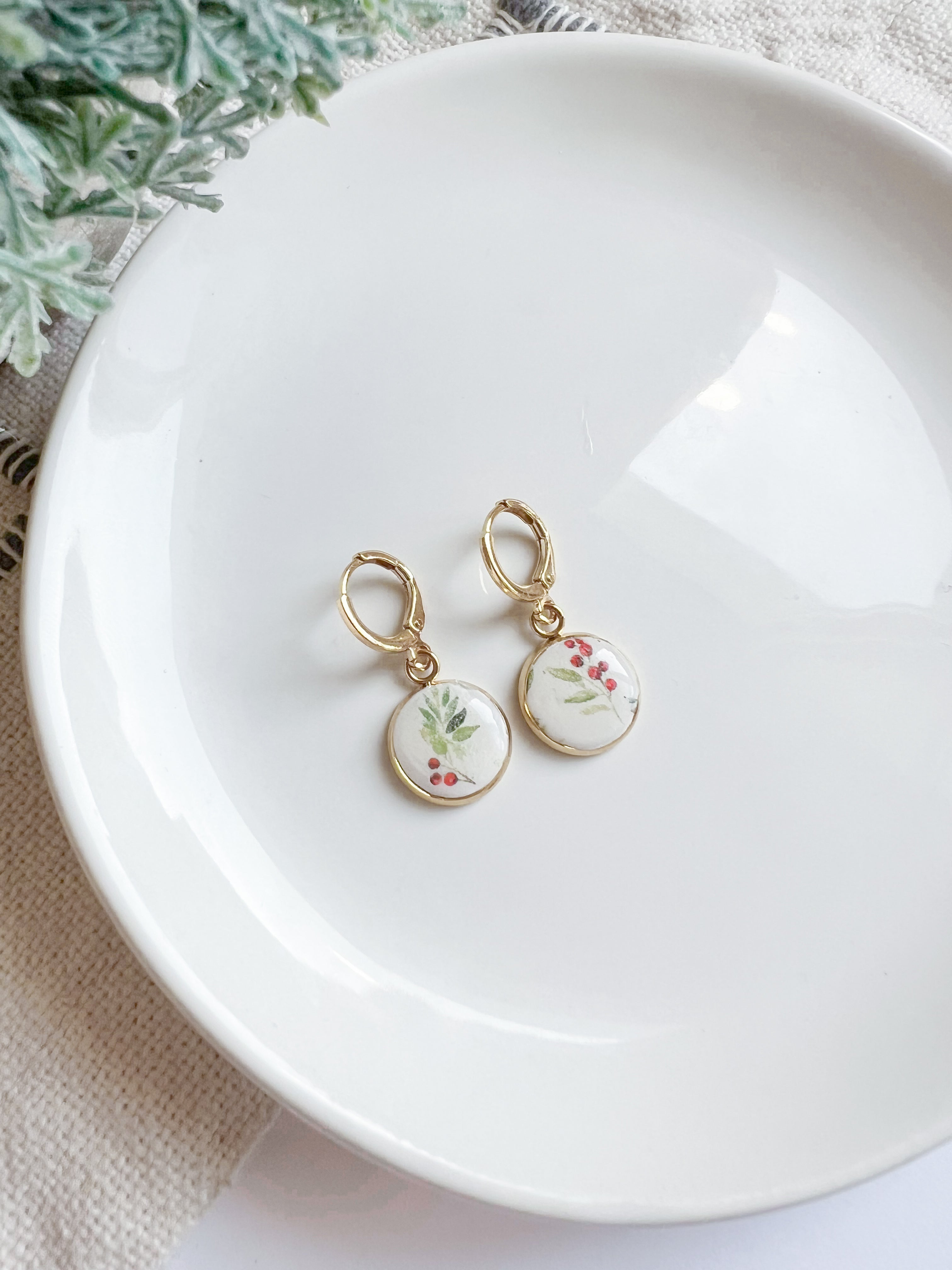 Simple Poinsettia Drop