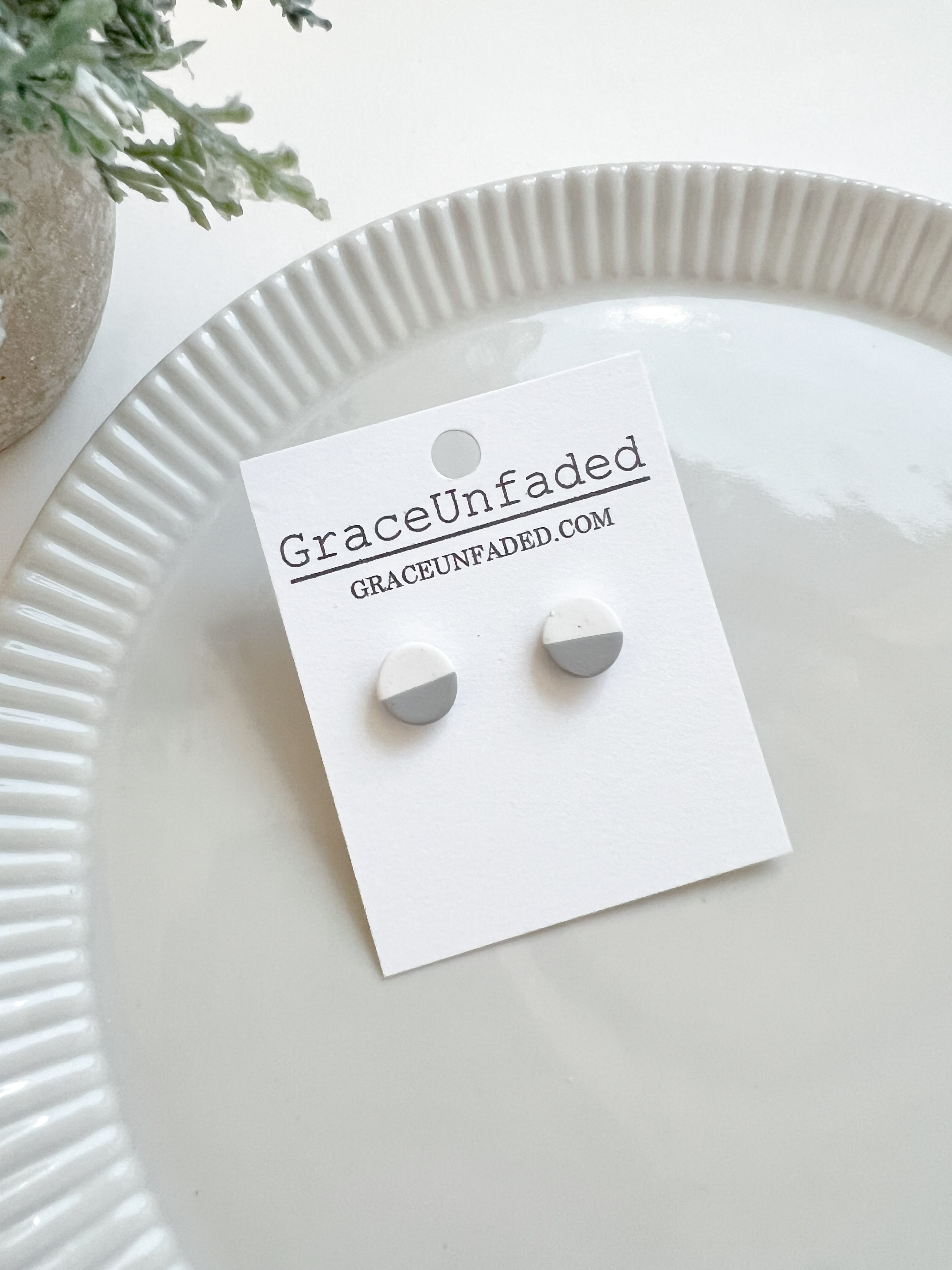 Grey and White 10mm Stud