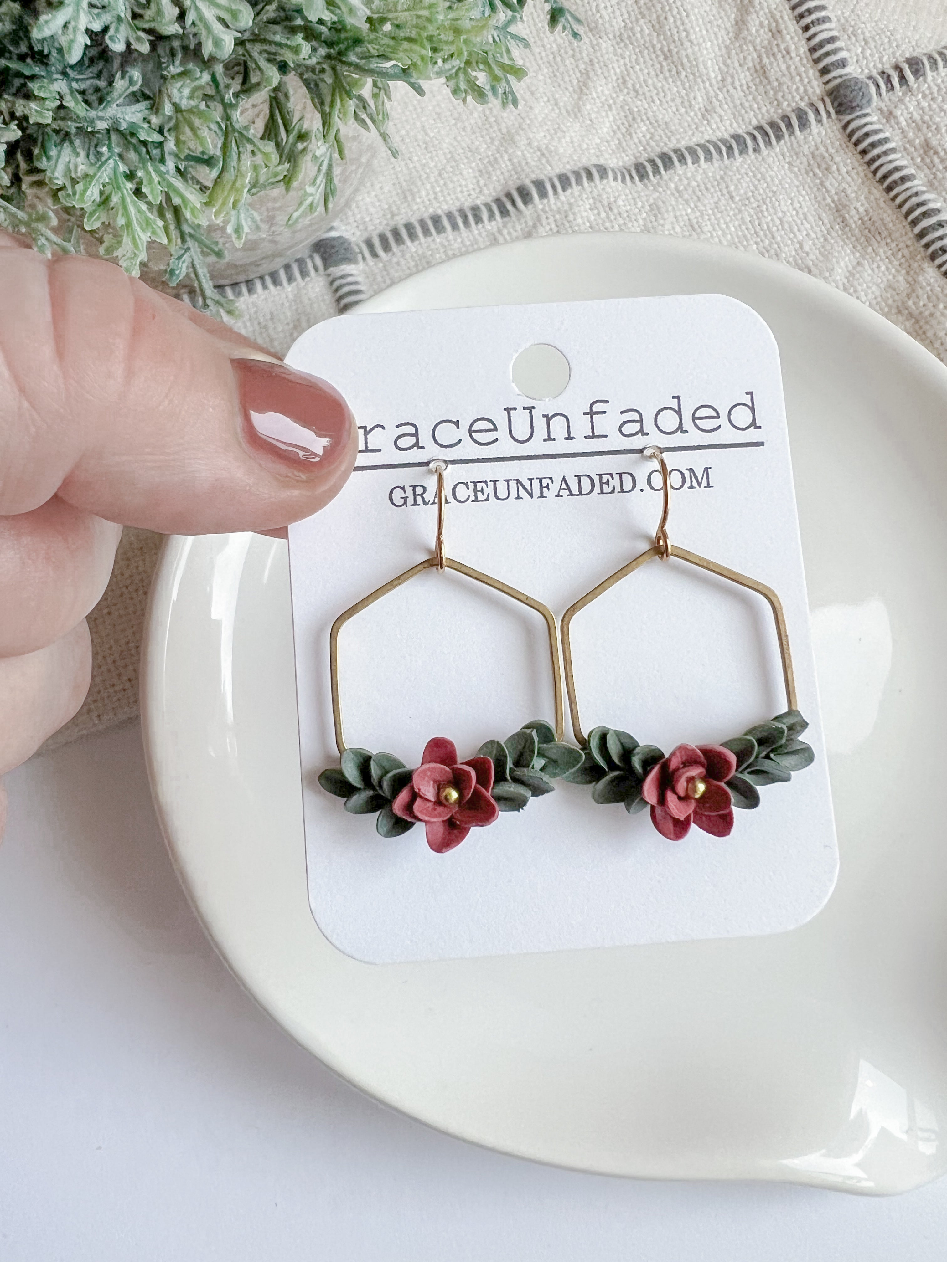 Christmas Floral Drop (2 options)