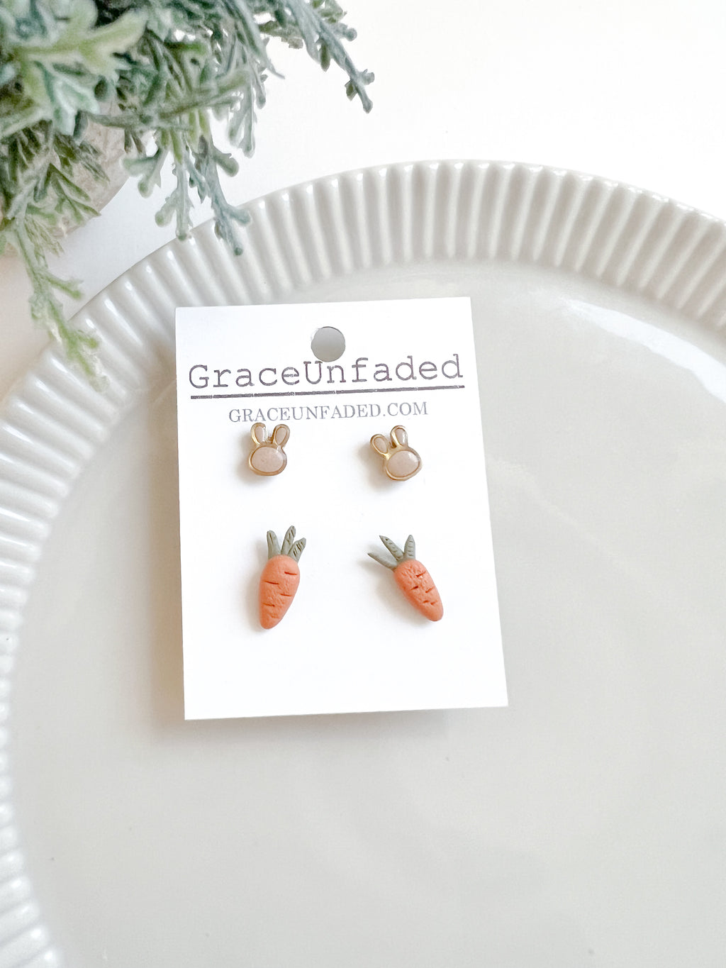 Bunny and Carrot Stud Pack
