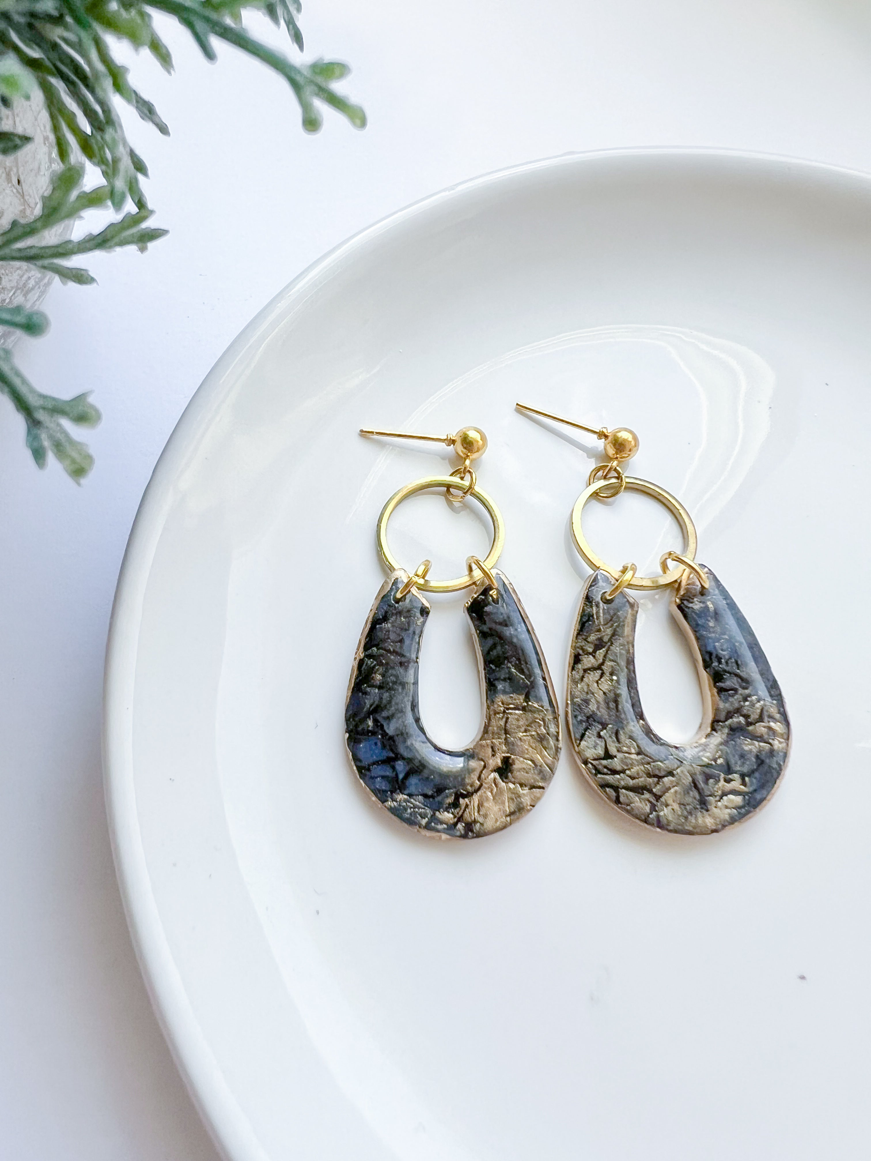 Cracked Stone Collection -  Brass Drop