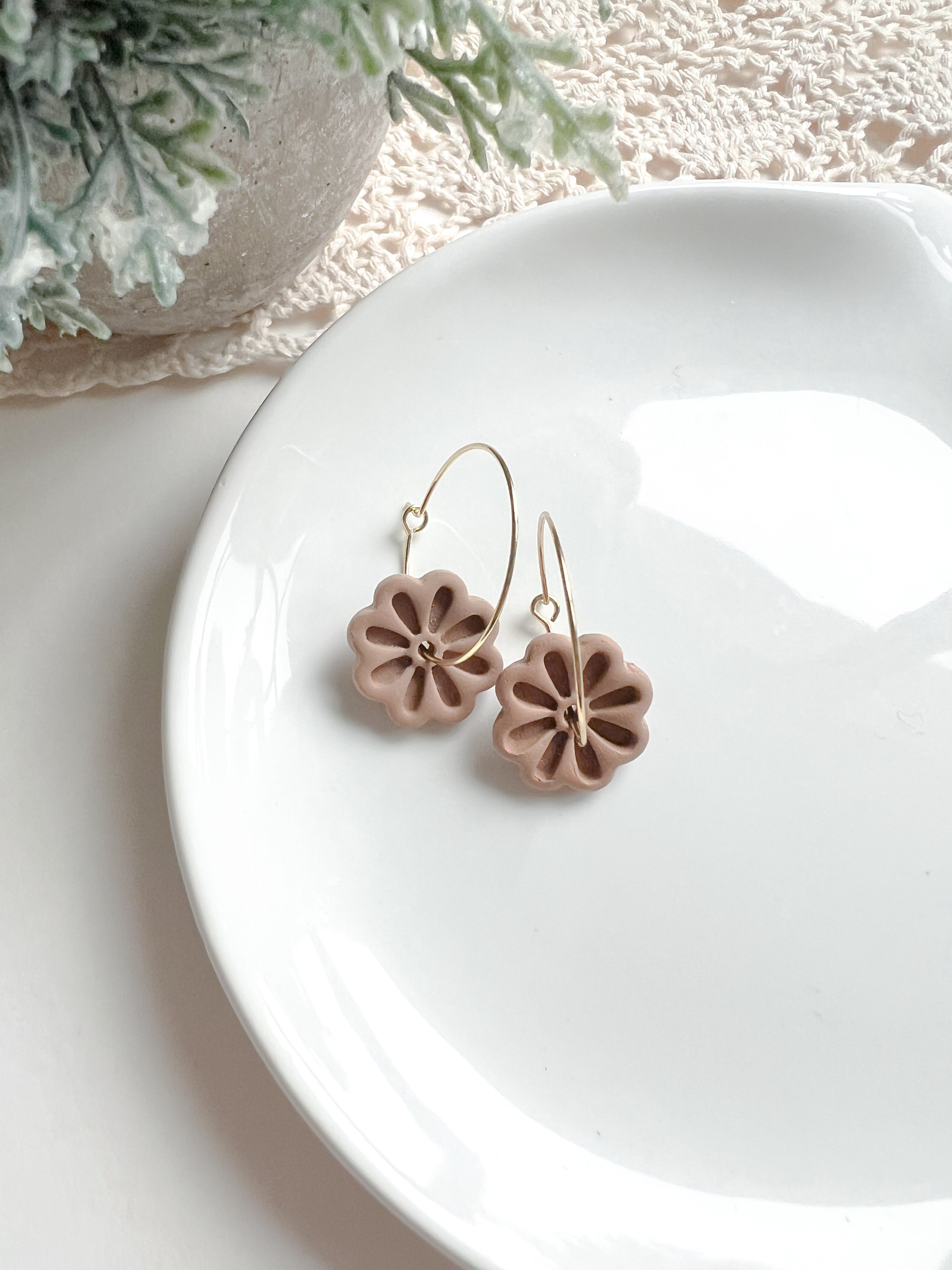 Flower Hoop (Multiple Colors)