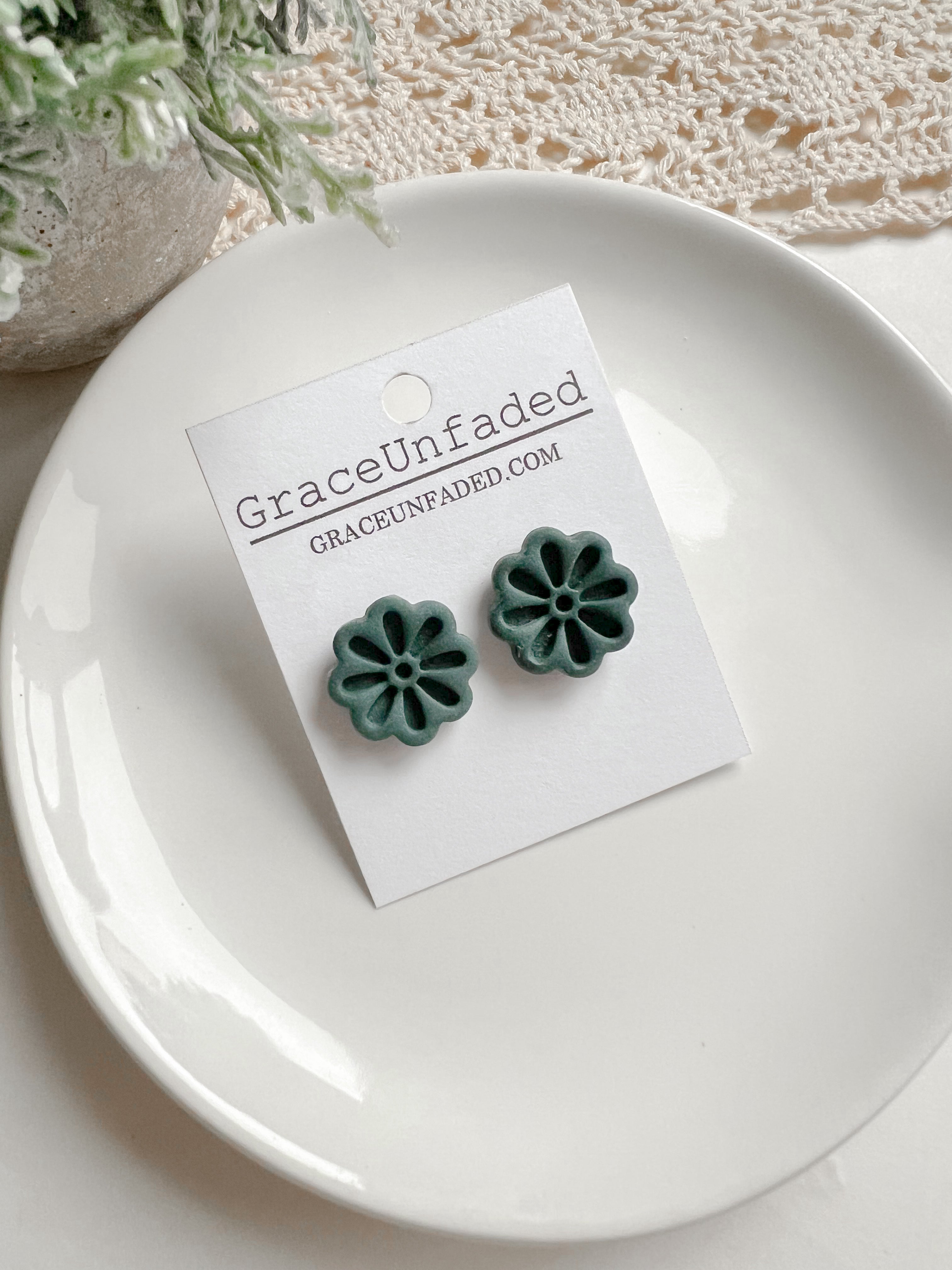 Flower Stud (Multiple Colors)