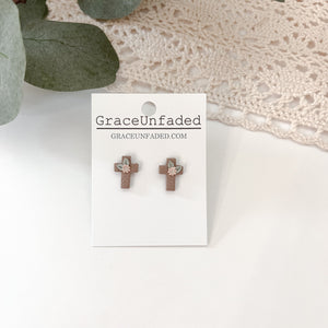 Cross clay stud